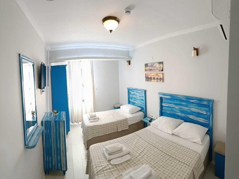 Mai Hotel image