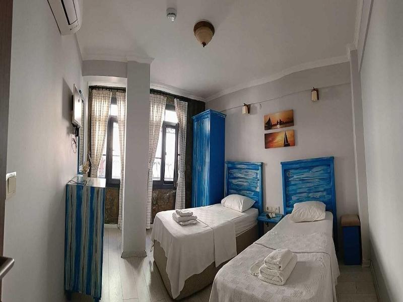 Mai Hotel image