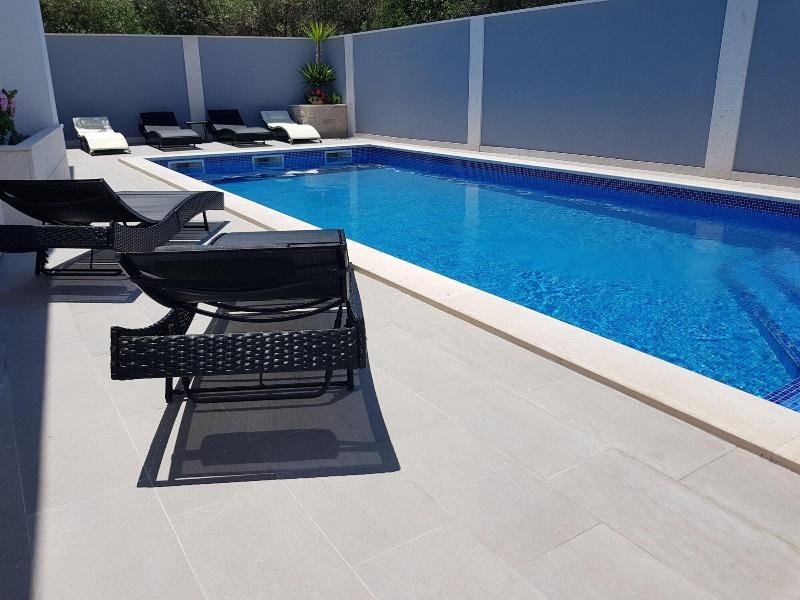 Baumgartner- Paradise Punta image