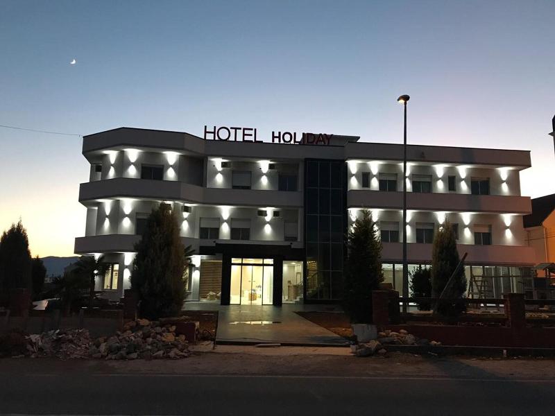 Hotel Holiday image