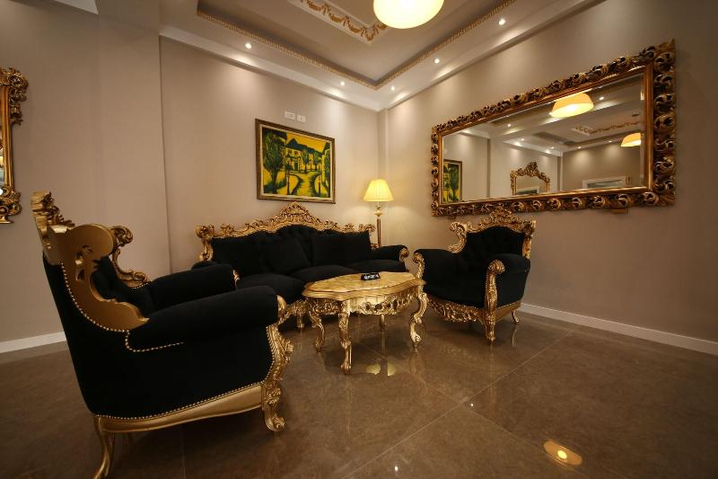 Hotel Holiday image