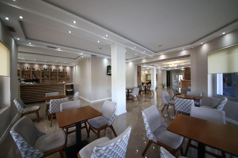 Hotel Holiday image