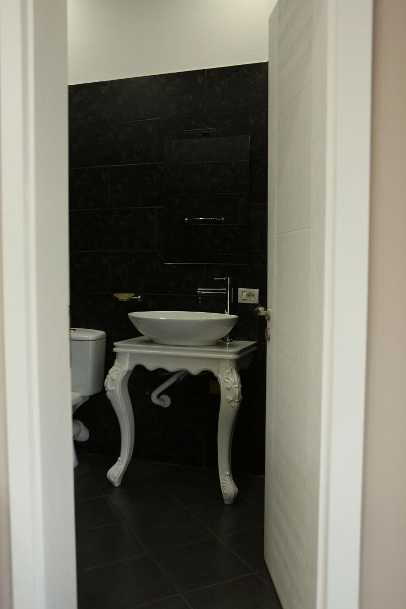 Hotel Holiday image
