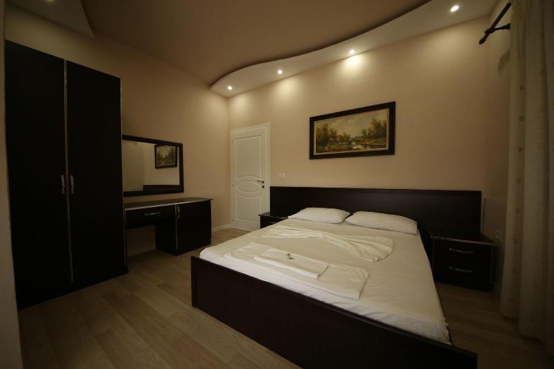 Hotel Holiday image