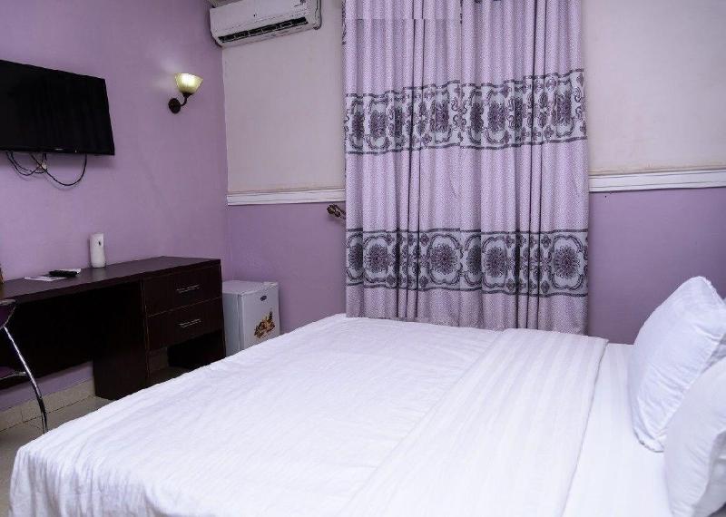 Utopia Hotel 3