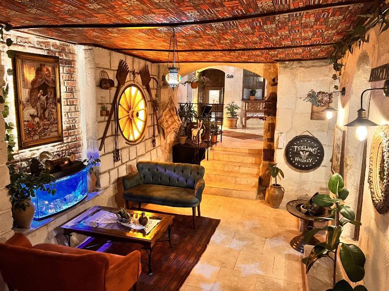 Shadow Cave House — view