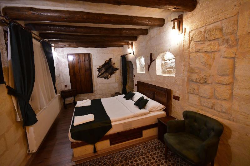 Shadow Cave House image