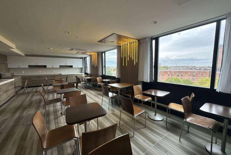 Days Inn By Wyndham Brooklyn / Eastern Parkway - Image 6