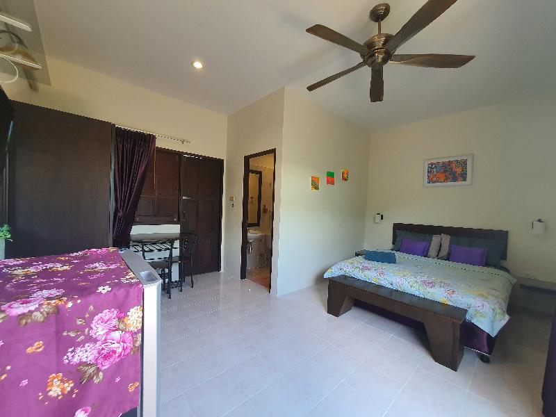 Baan Muchshima Hostel Phuket image