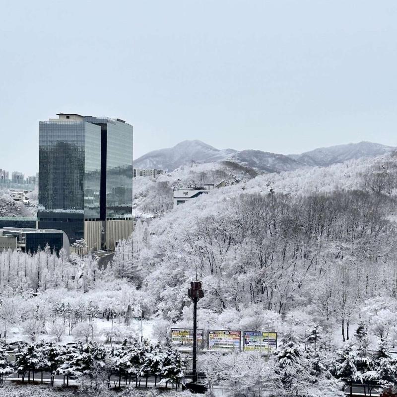 Doubletree By Hilton Seoul Pangyo Residences image