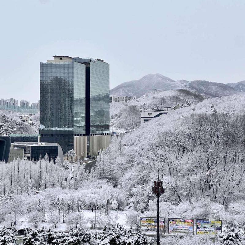 Doubletree By Hilton Seoul Pangyo Residences image