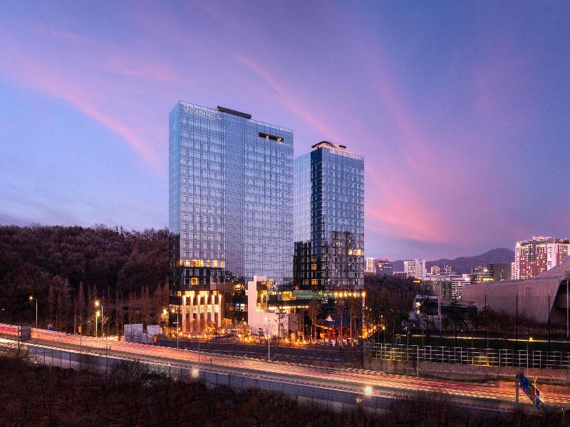 Doubletree By Hilton Seoul Pangyo Residences image