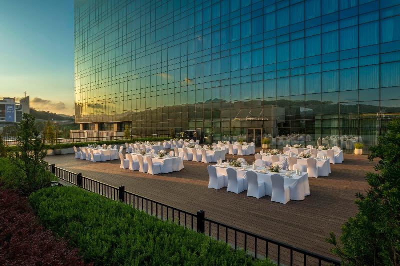 Doubletree By Hilton Seoul Pangyo Residences image