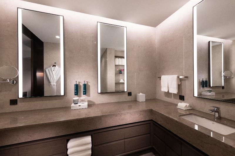 Doubletree By Hilton Seoul Pangyo Residences image