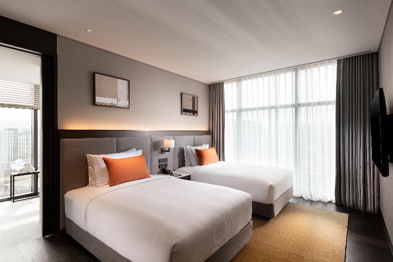Doubletree By Hilton Seoul Pangyo Residences image