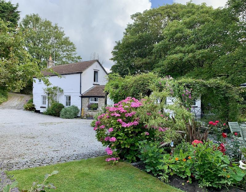 Tresowes Green Cottage image