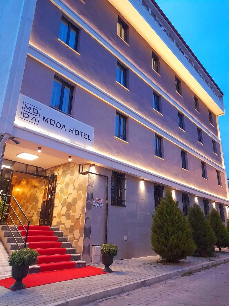 Moda Hotel image