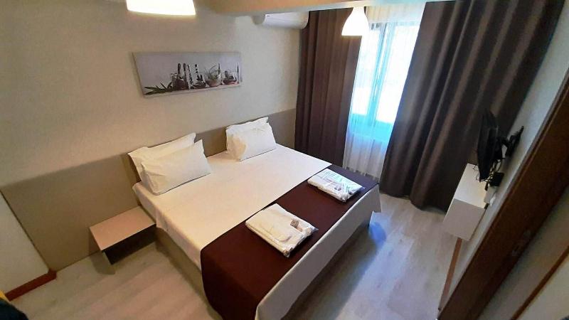 Moda Hotel image