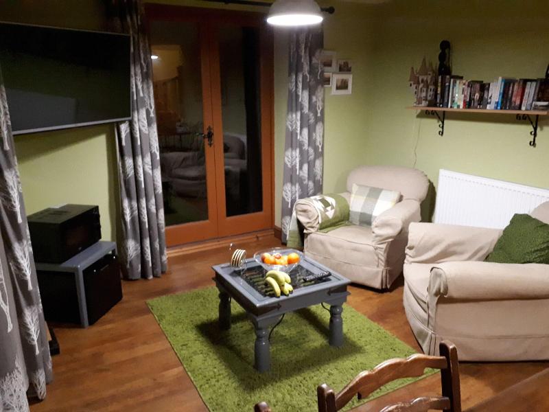 Field View B&b image