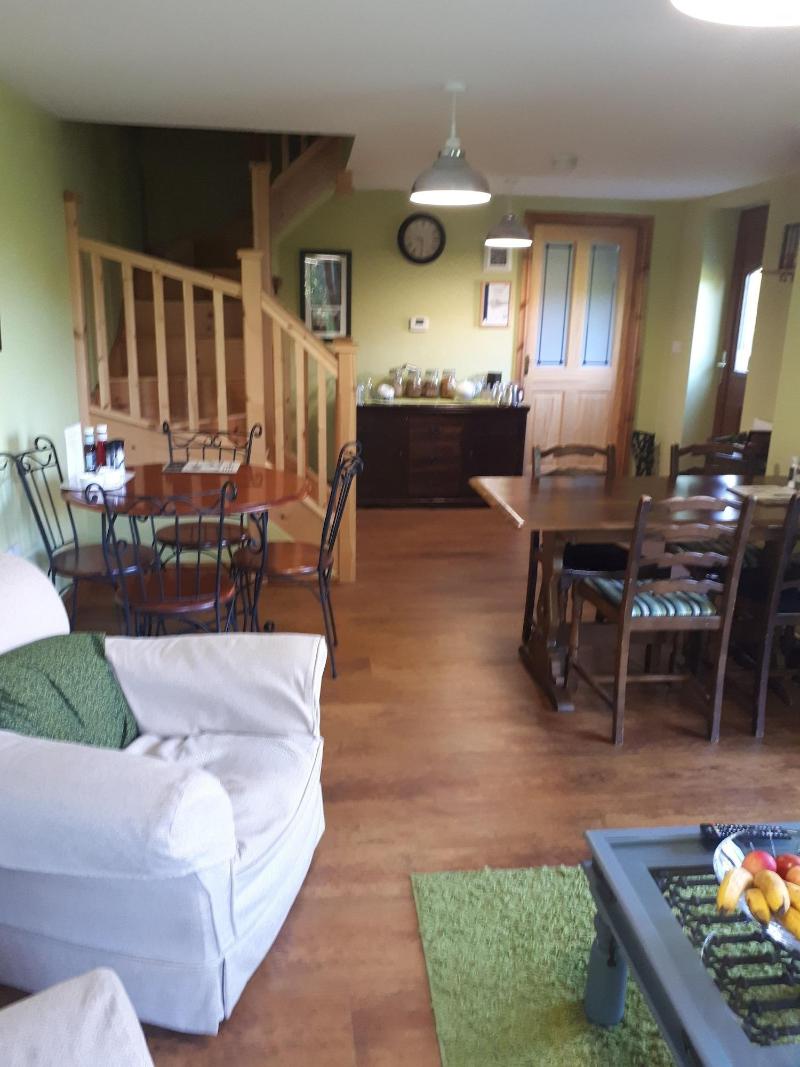 Field View B&b image