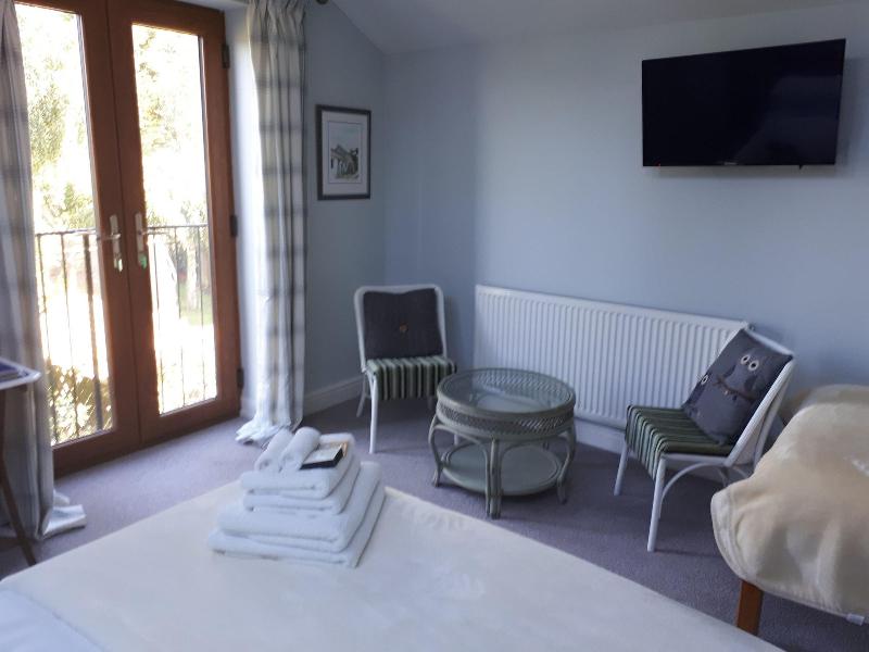 Field View B&b image