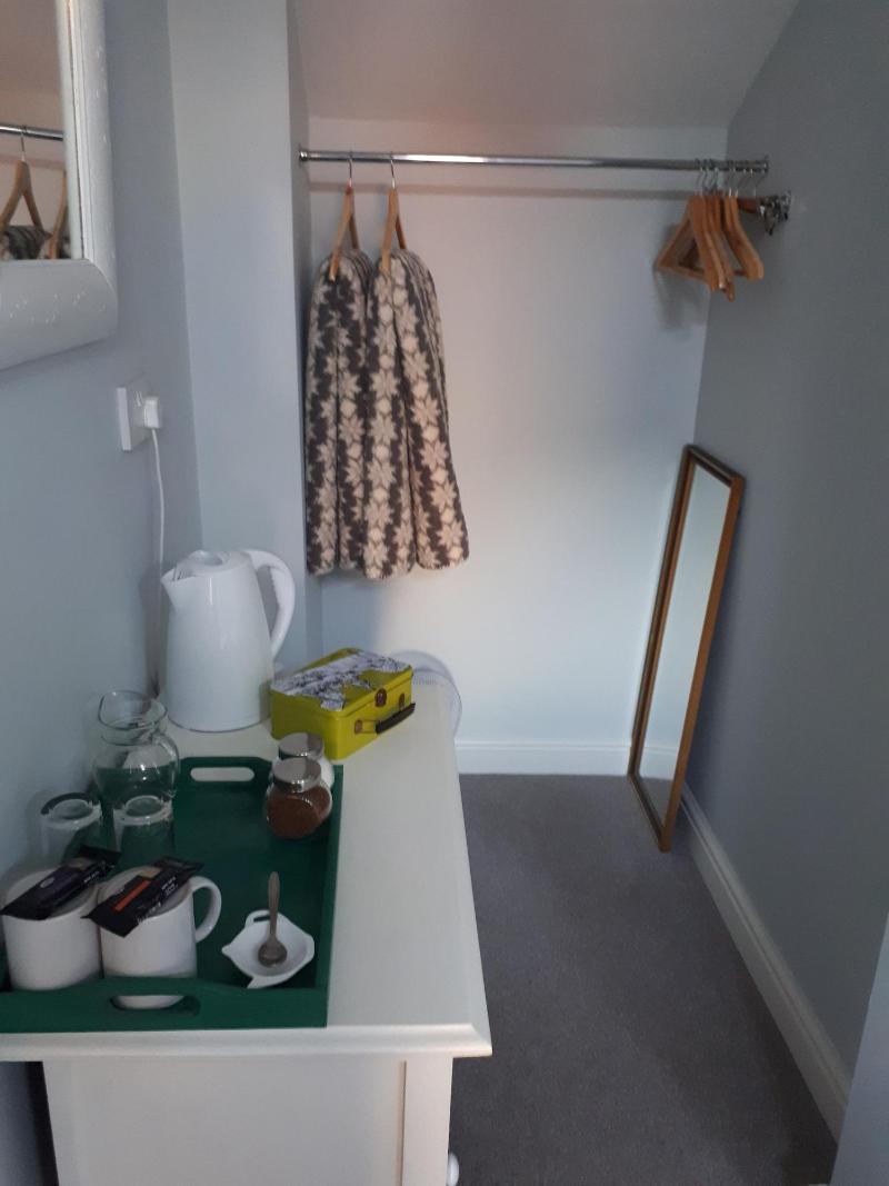 Field View B&b image