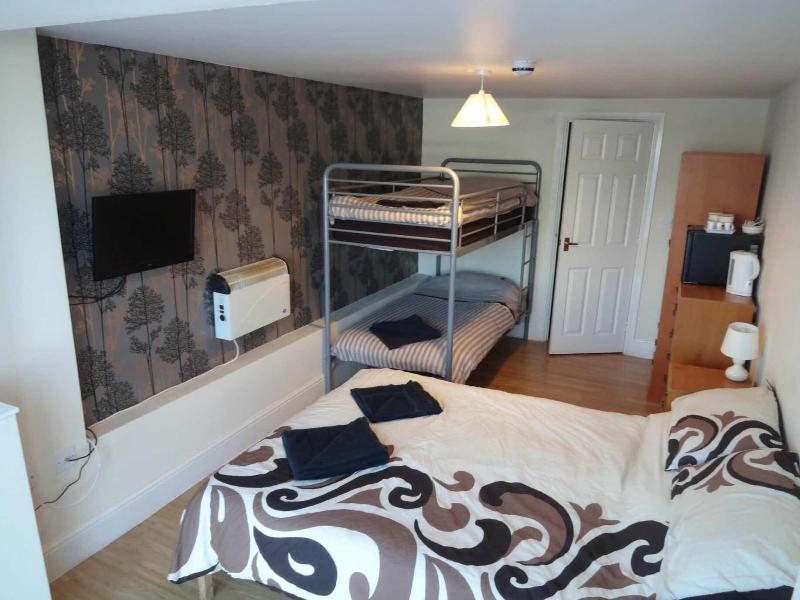 Travellers Rest Motel image