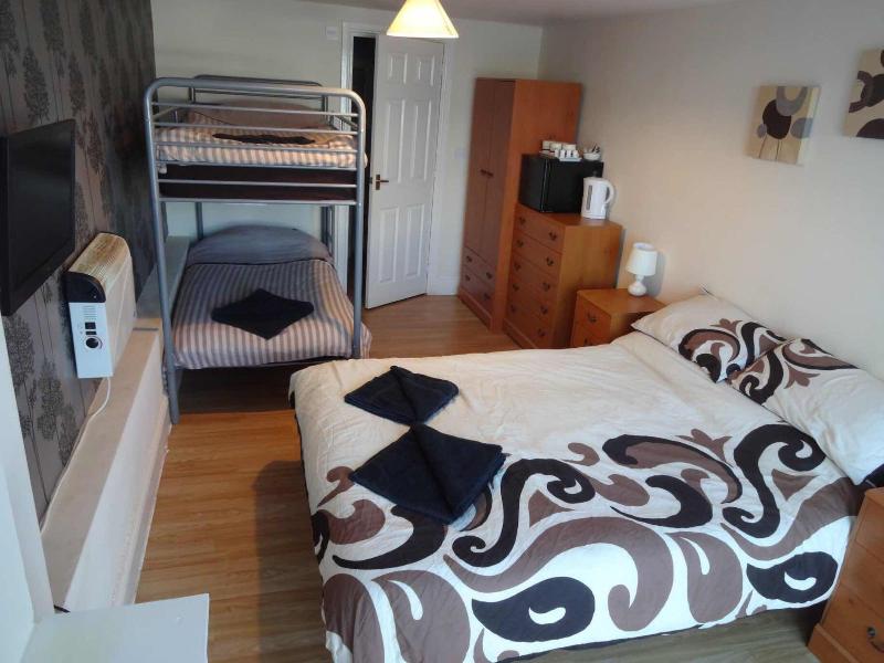 Travellers Rest Motel image