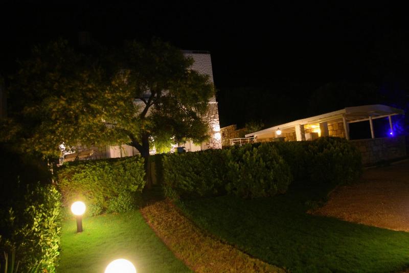 Tepe Hotel Alaã§atä± image