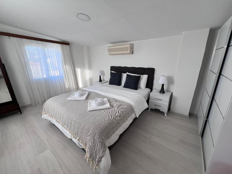 Tepe Hotel Alaã§atä± image