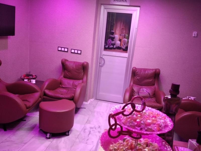 Crystall Hotel image