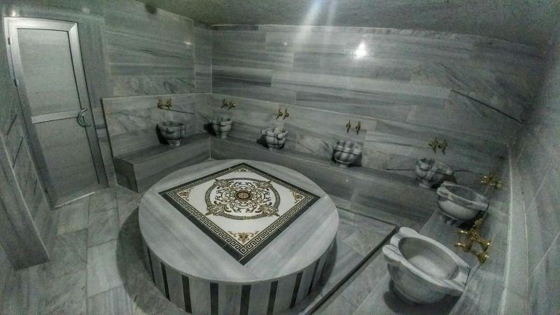 Crystall Hotel image