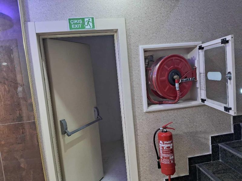 Crystall Hotel image