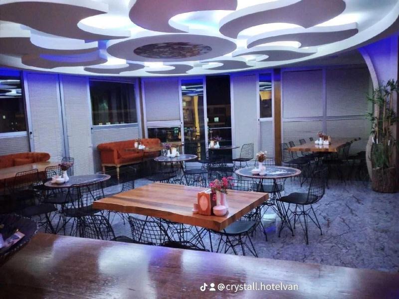 Crystall Hotel image