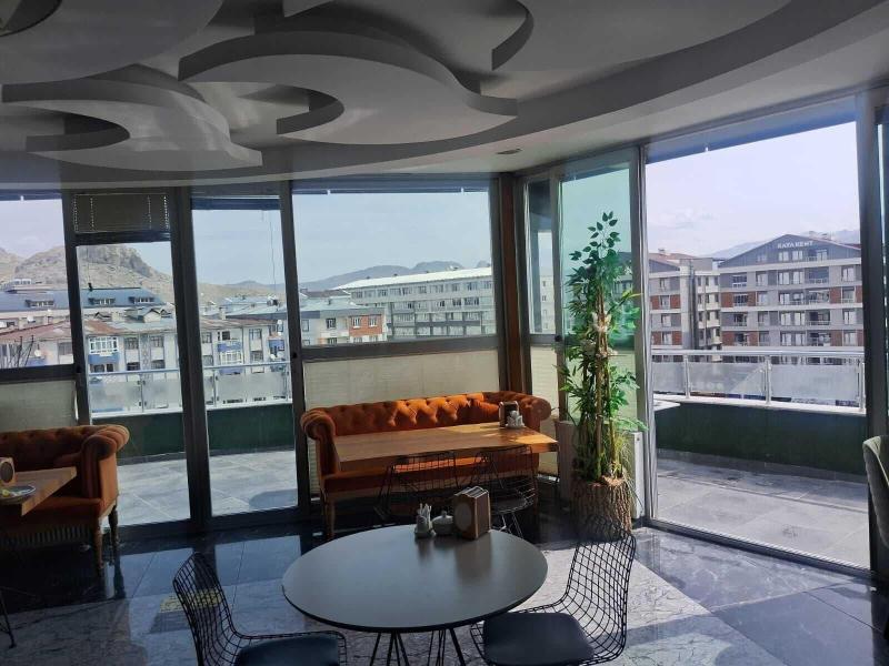 Crystall Hotel image