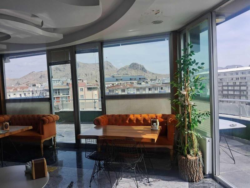 Crystall Hotel image