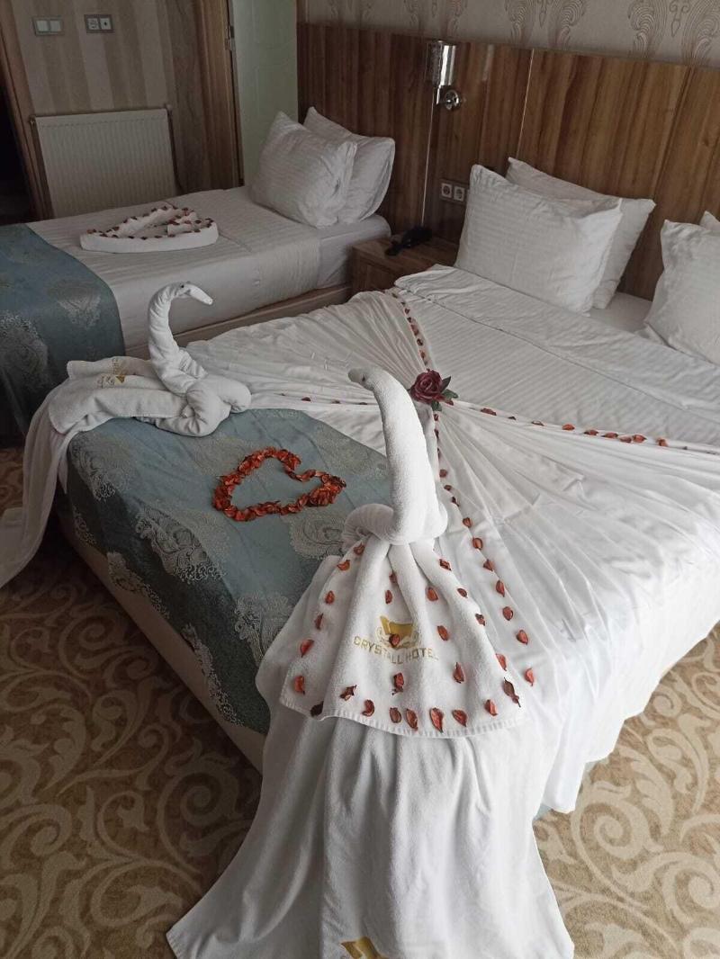 Crystall Hotel image