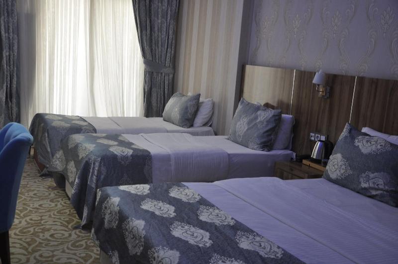 Crystall Hotel image