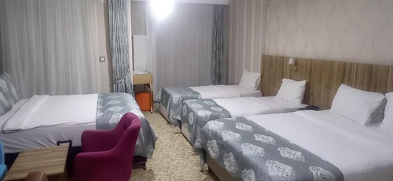 Crystall Hotel image