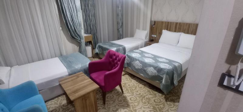 Crystall Hotel image