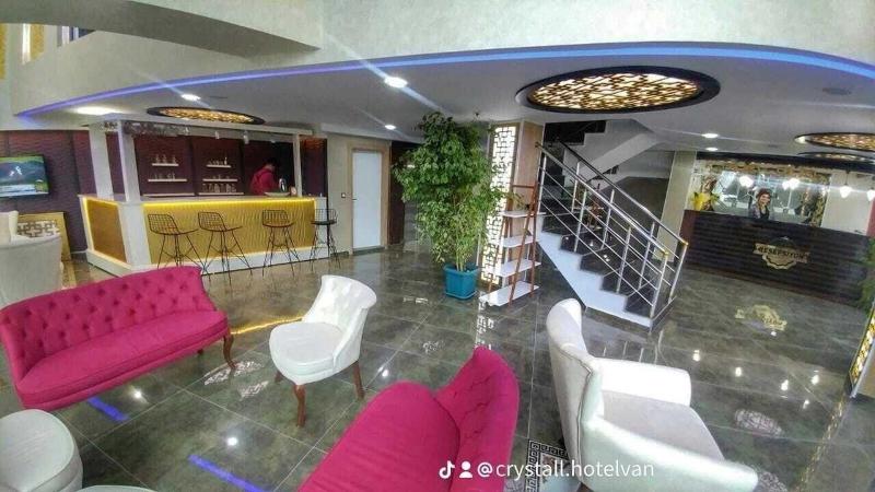 Crystall Hotel image