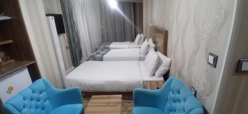 Crystall Hotel image
