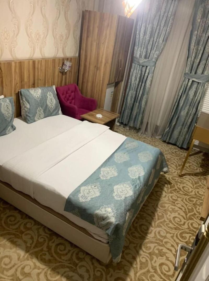 Crystall Hotel image