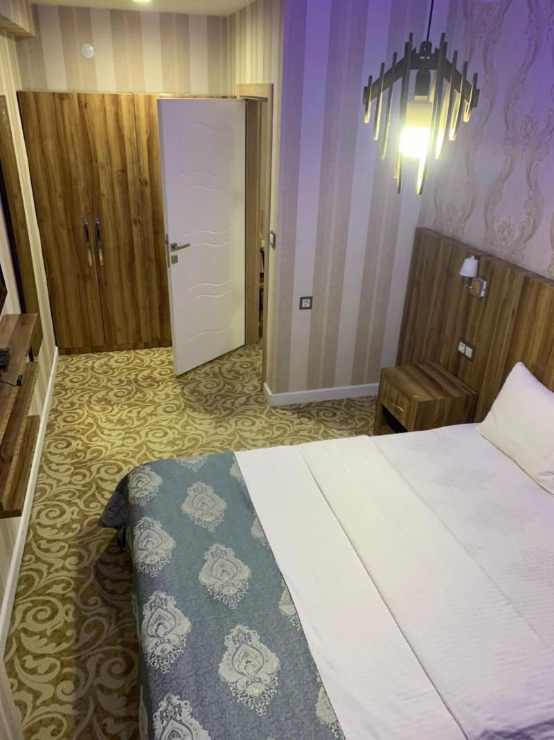 Crystall Hotel image