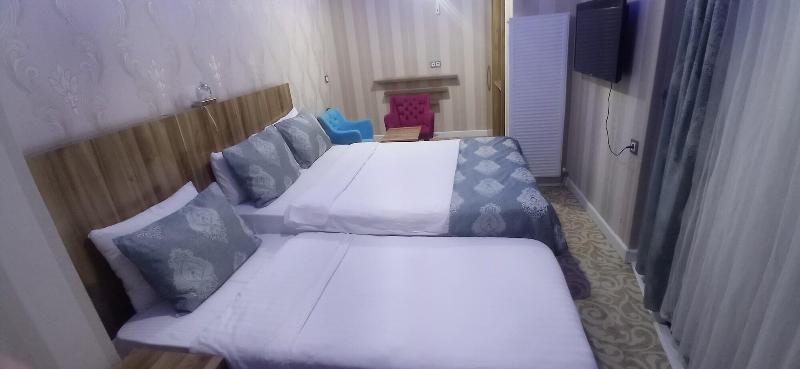 Crystall Hotel image