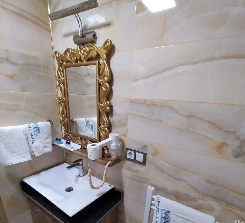 Crystall Hotel image