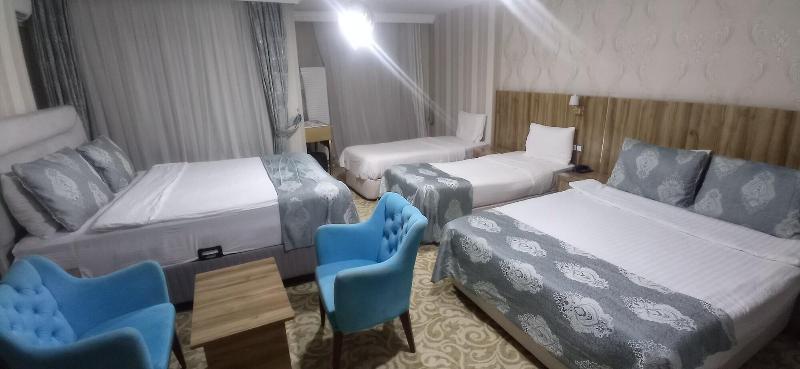 Crystall Hotel image