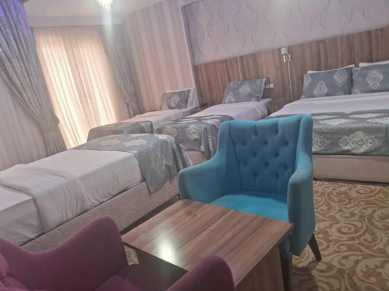 Crystall Hotel image