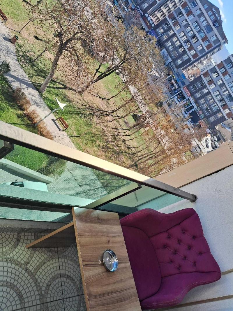 Crystall Hotel image