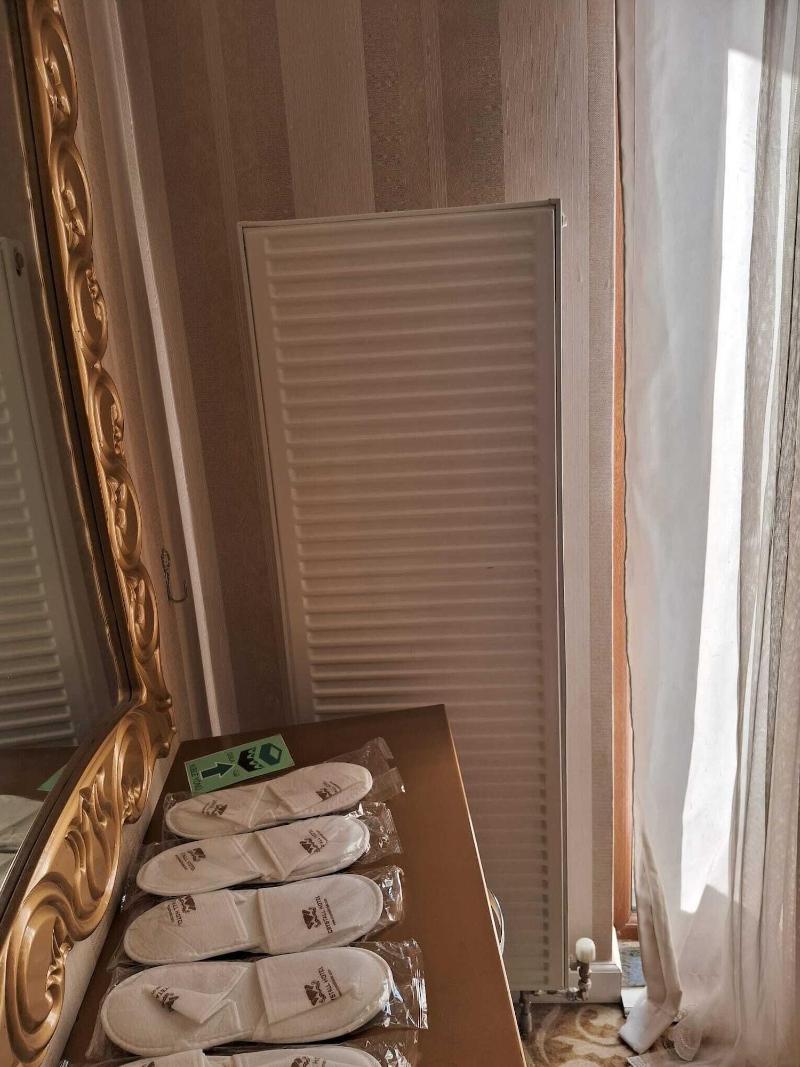 Crystall Hotel image